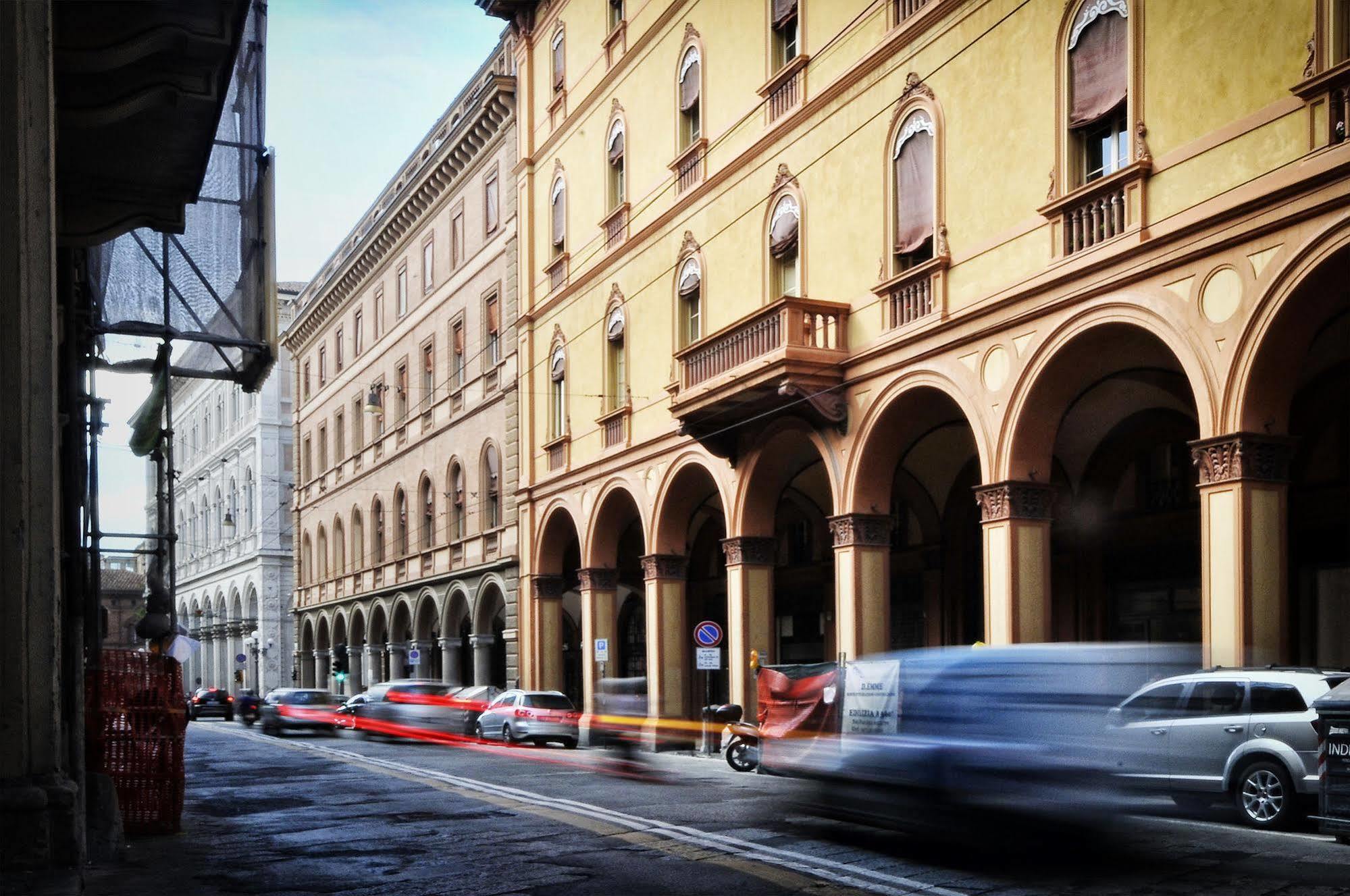 B&B Farini 26 Bologna Bagian luar foto
