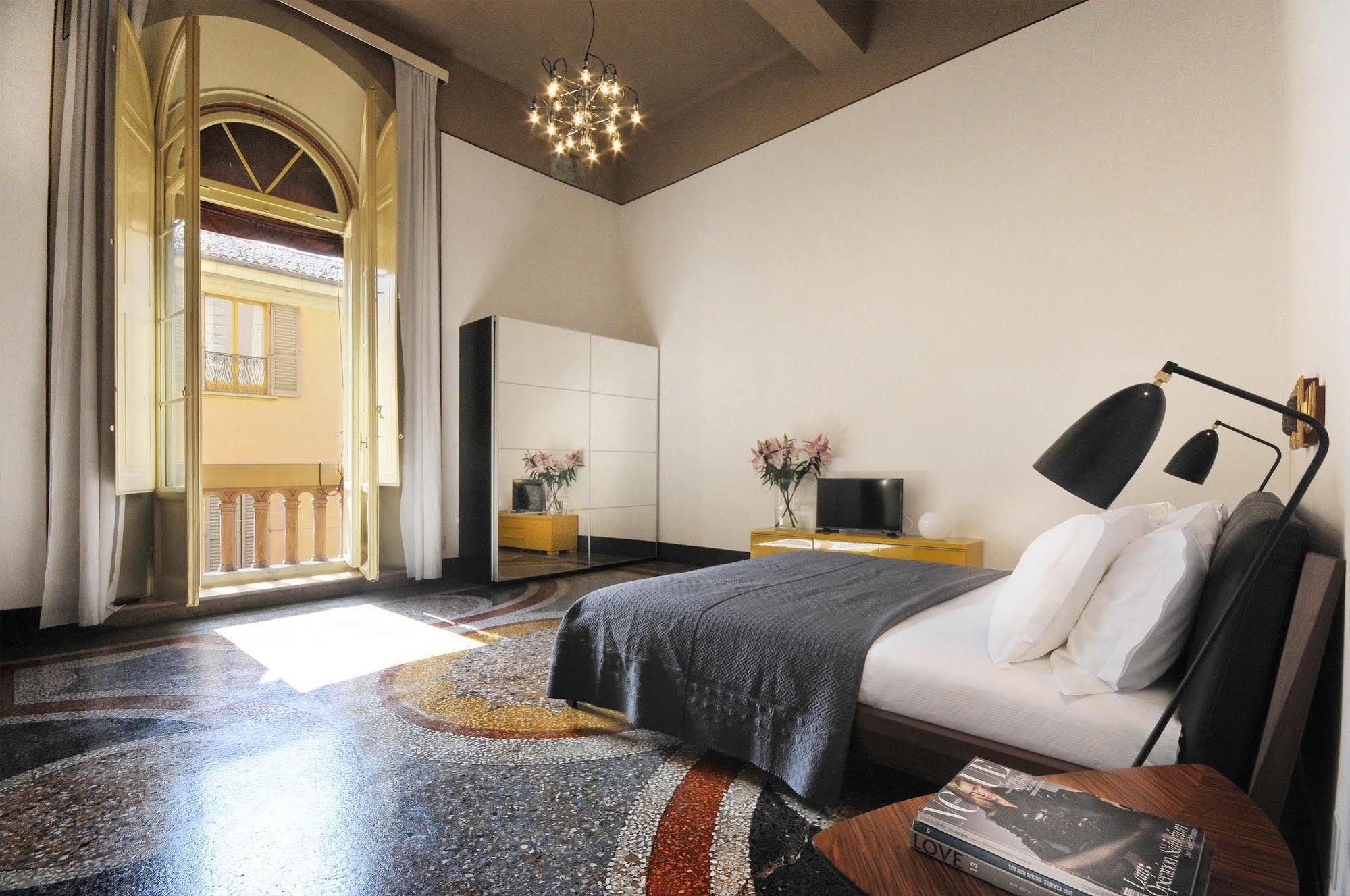 B&B Farini 26 Bologna Bagian luar foto