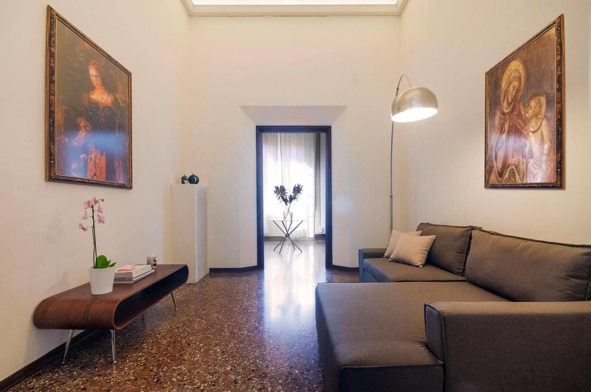 B&B Farini 26 Bologna Bagian luar foto